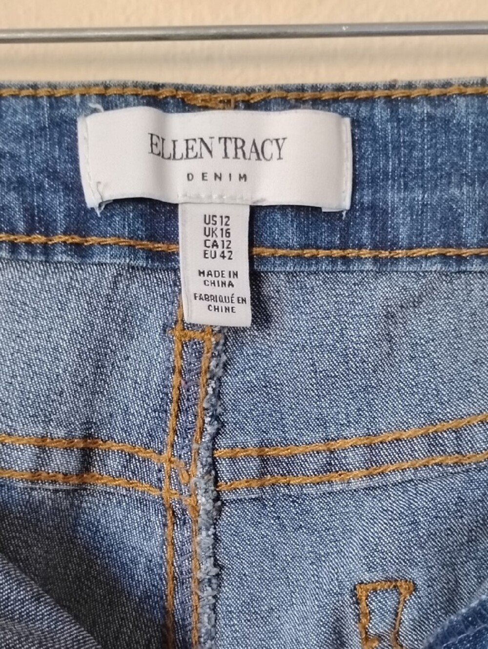 Ellen Tracy Size 12 Blue Skinny Jeans with Pink Floral Embellishments - Picture 3 of 16
